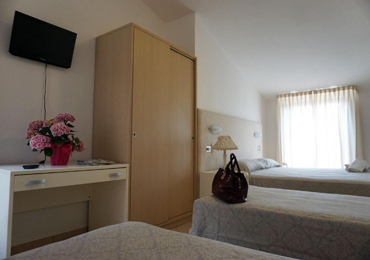 Accettura Hotel Croccia מראה חיצוני תמונה