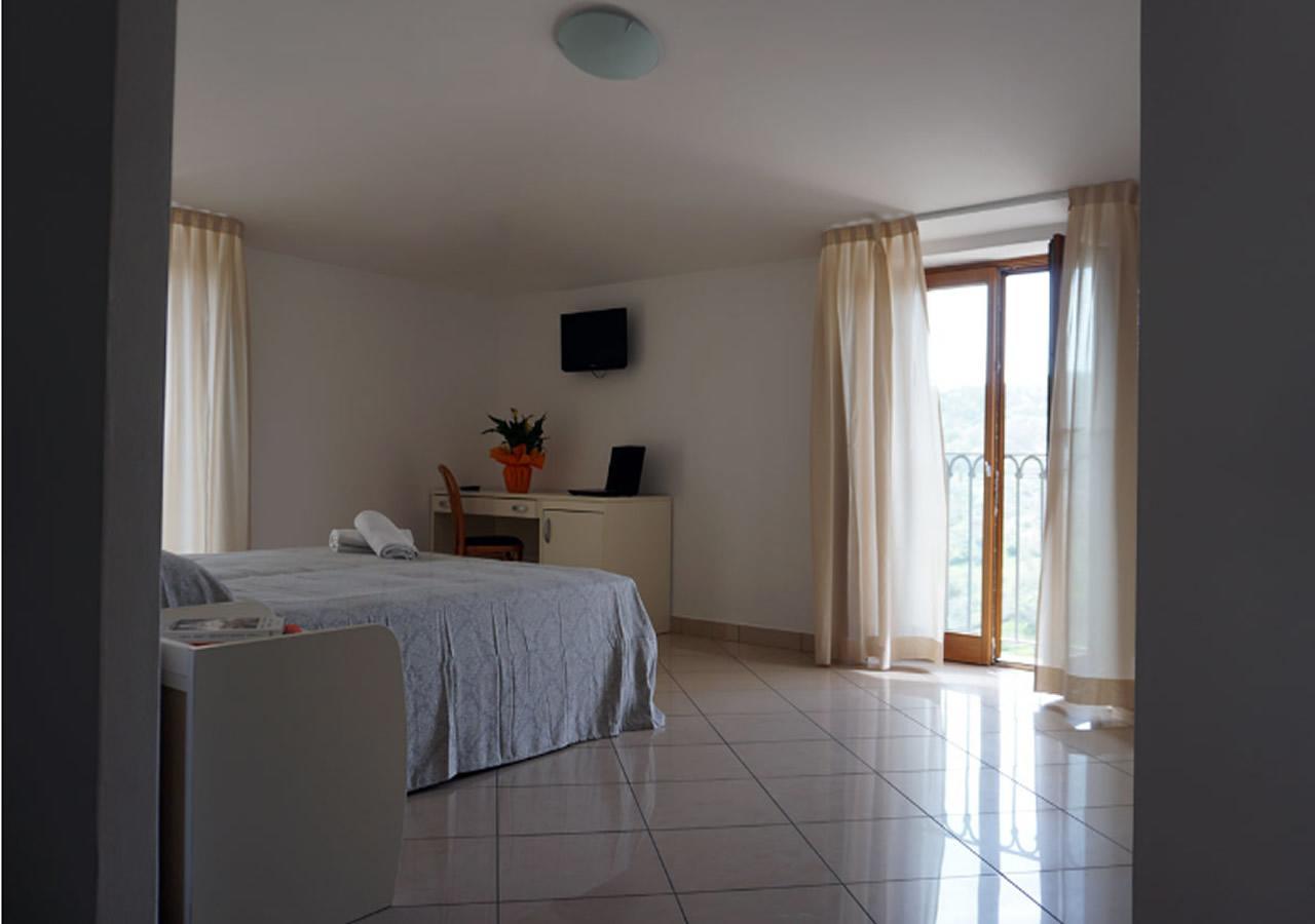 Accettura Hotel Croccia מראה חיצוני תמונה