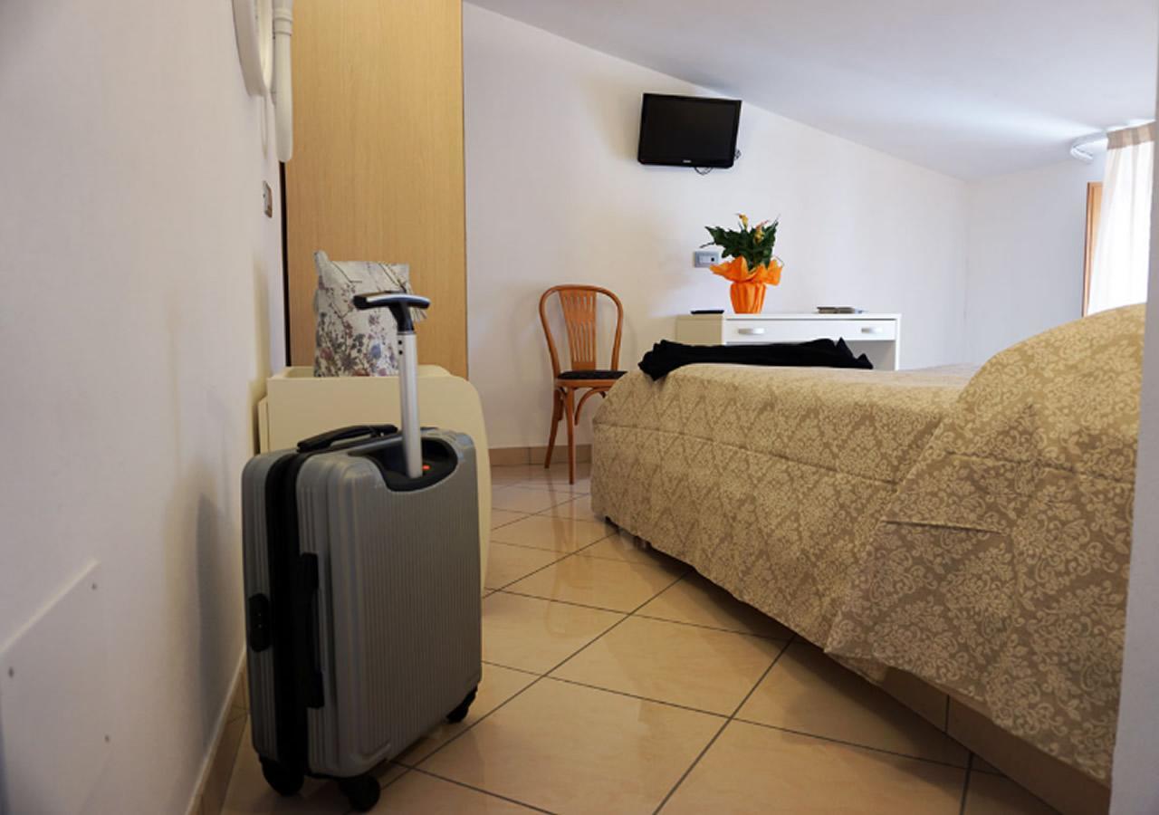 Accettura Hotel Croccia מראה חיצוני תמונה